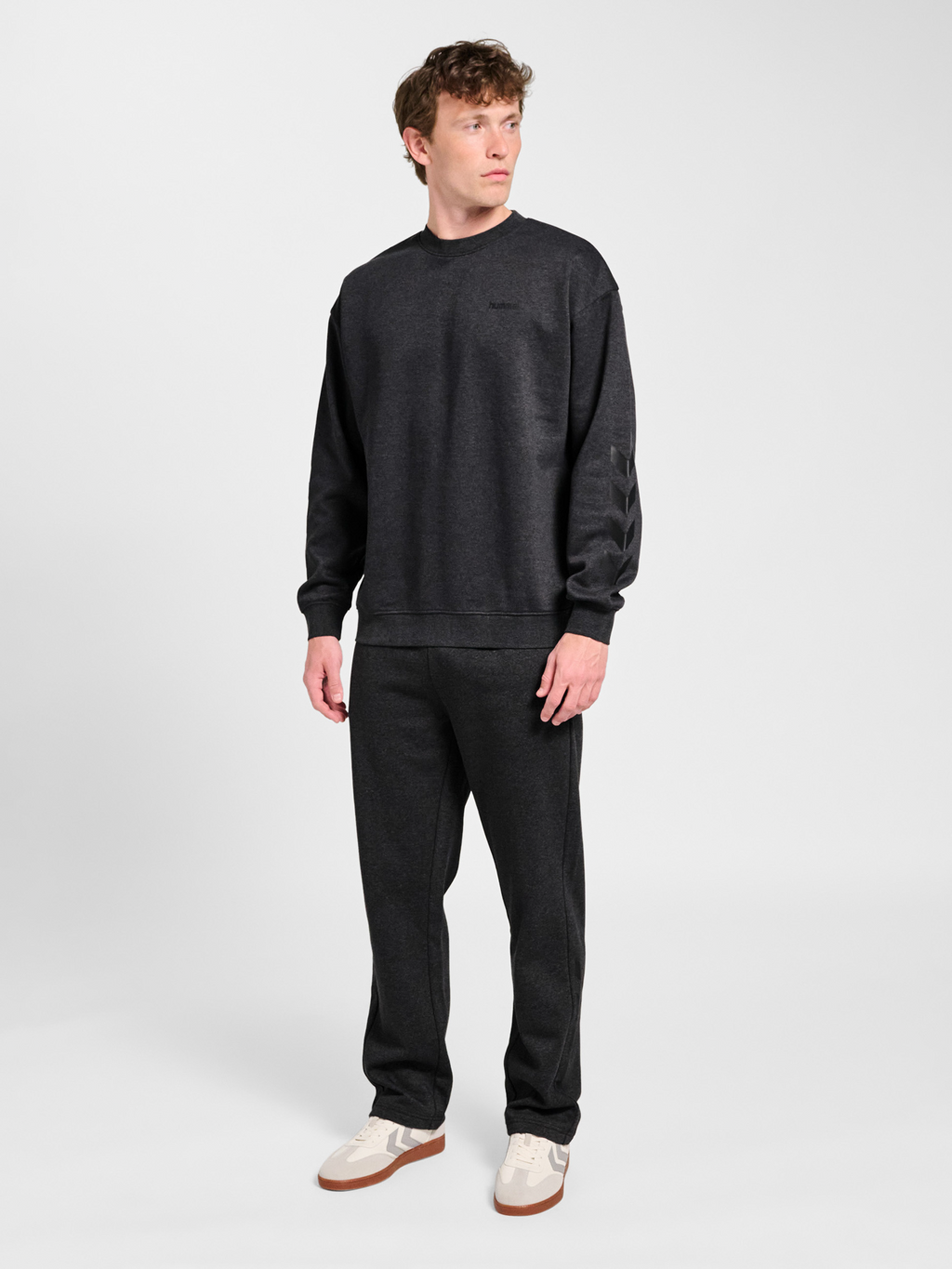 hmlCHEVRON ATHLETIC SWEATSHIRT