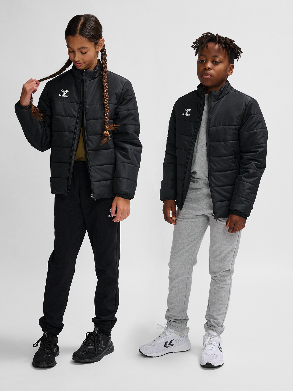 hmlESSENTIAL SHORT BENCH JKT KIDS