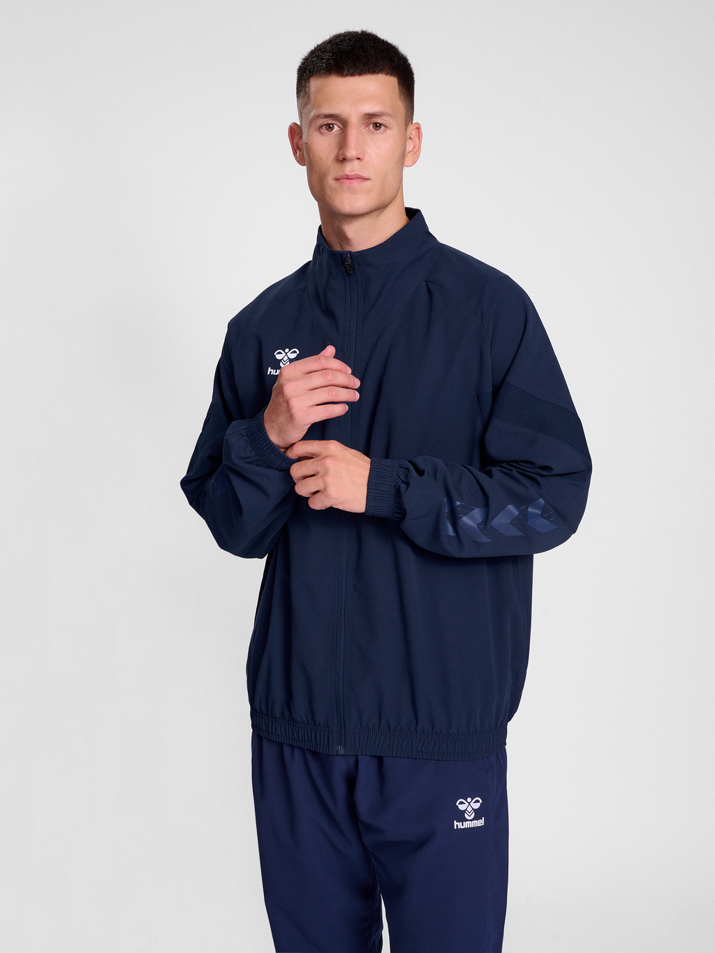 hmlTRAVEL WOVEN JACKET