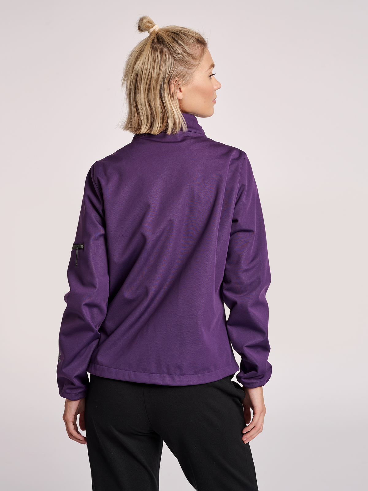 hmlNORTH SOFTSHELL JACKET WOMAN