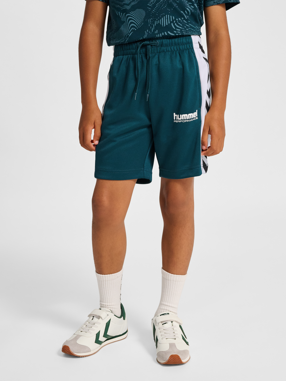 hmlJR CHEVRON SHORTS