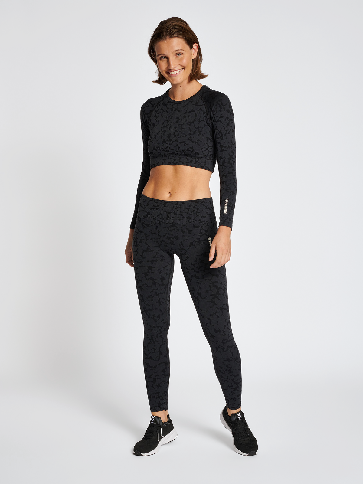hmlMT PI SEAMLESS CROP T-SHIRT L/S