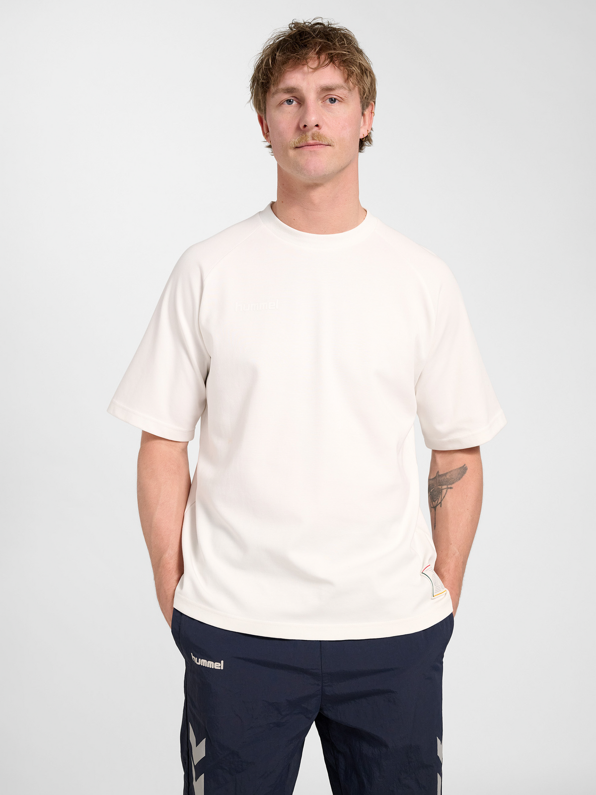 hmlWORLD 26 T-SHIRT S/S