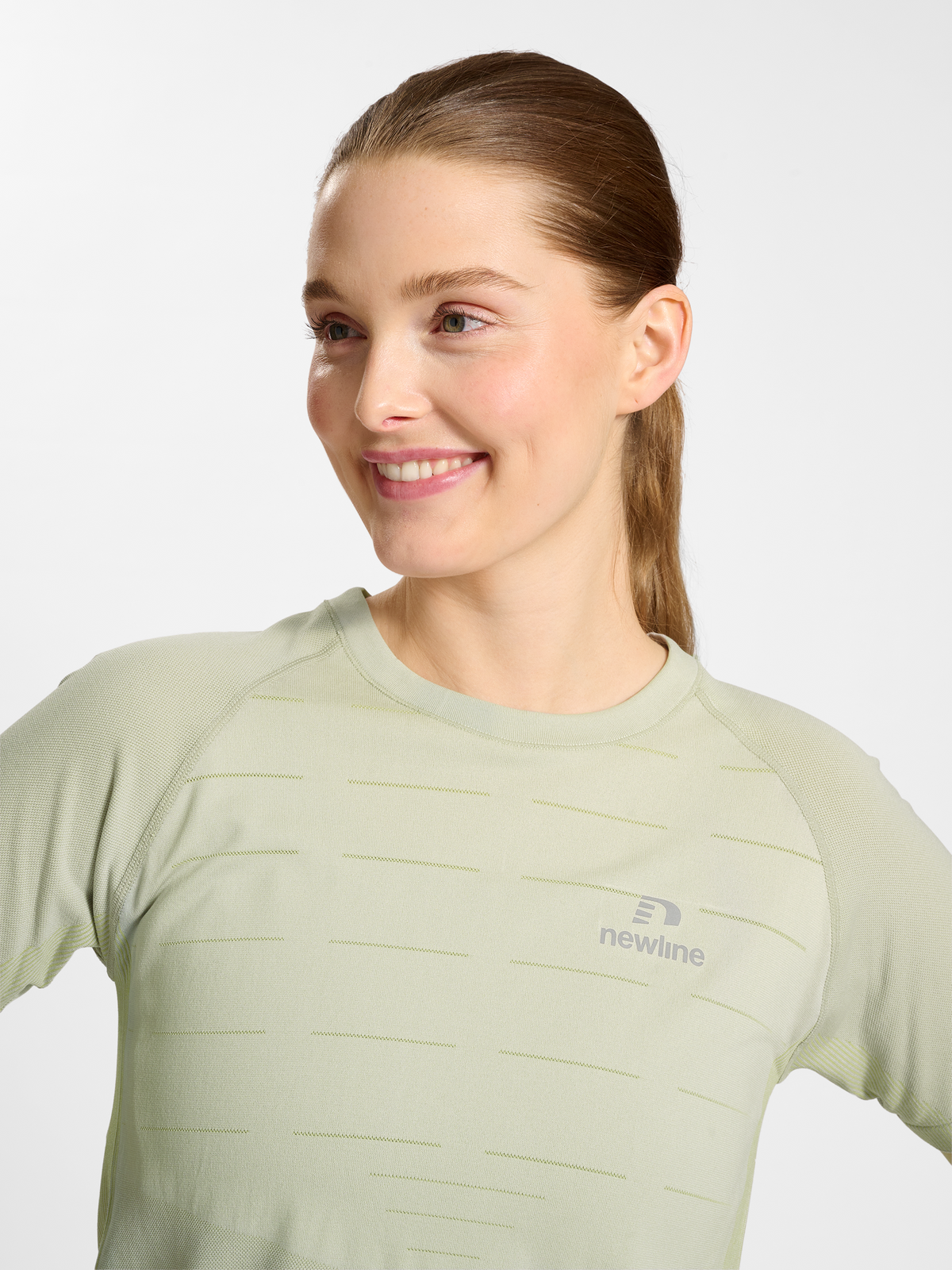 nwlRIVERSIDE SEAMLESS T-SHIRT S/S W