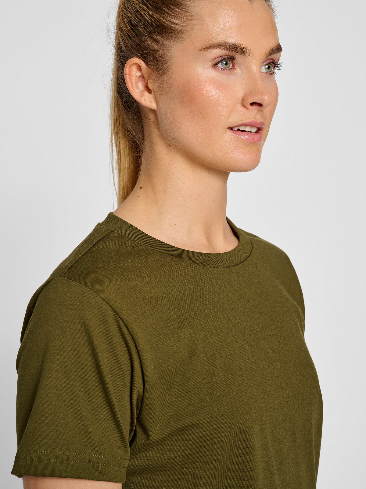 hmlRED HEAVY T-SHIRT S/S WOMAN