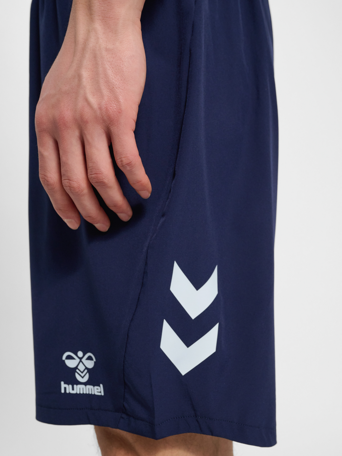 DBU 26 PRO TR WOVEN SHORTS