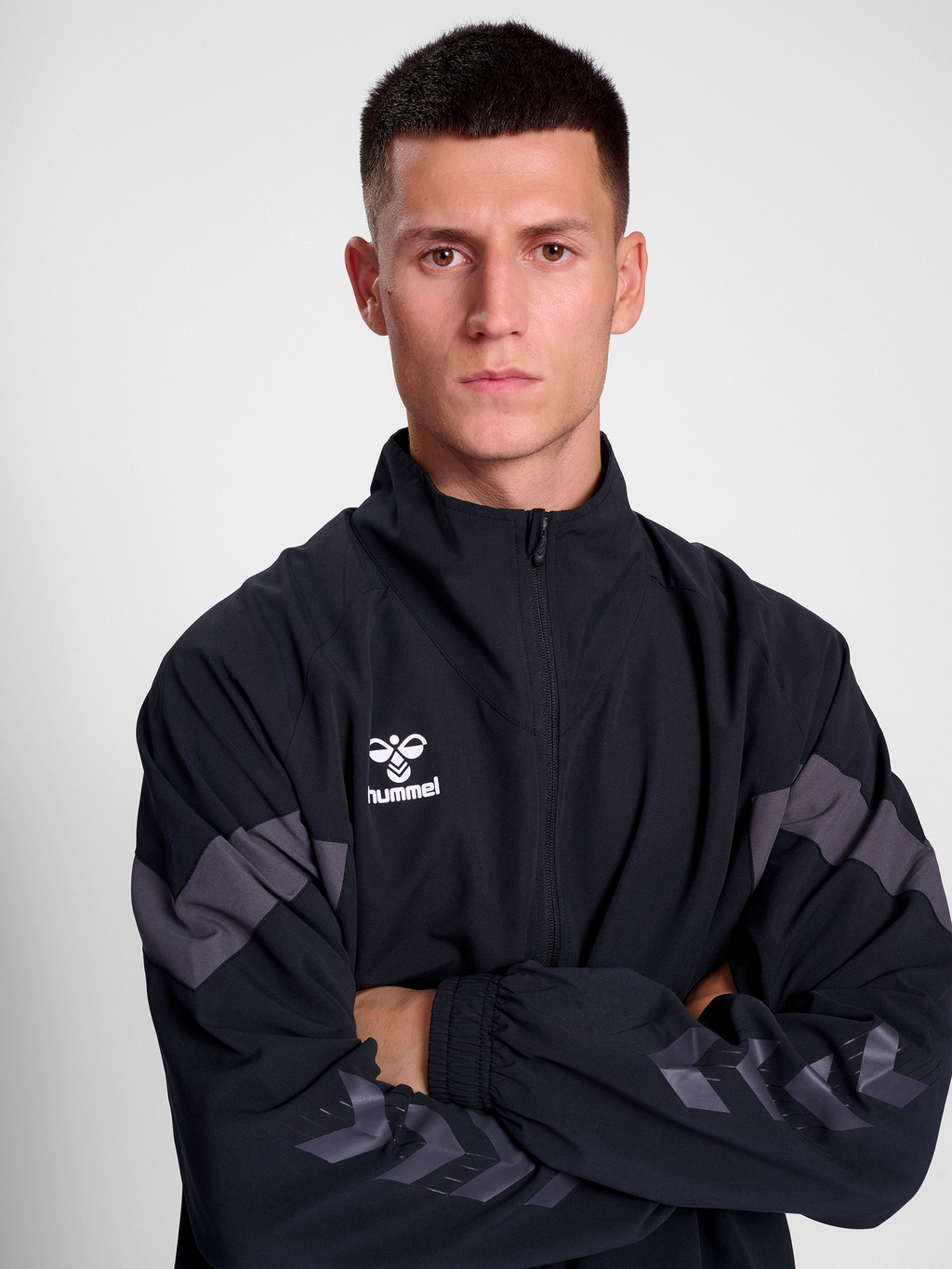 hmlTRAVEL WOVEN JACKET
