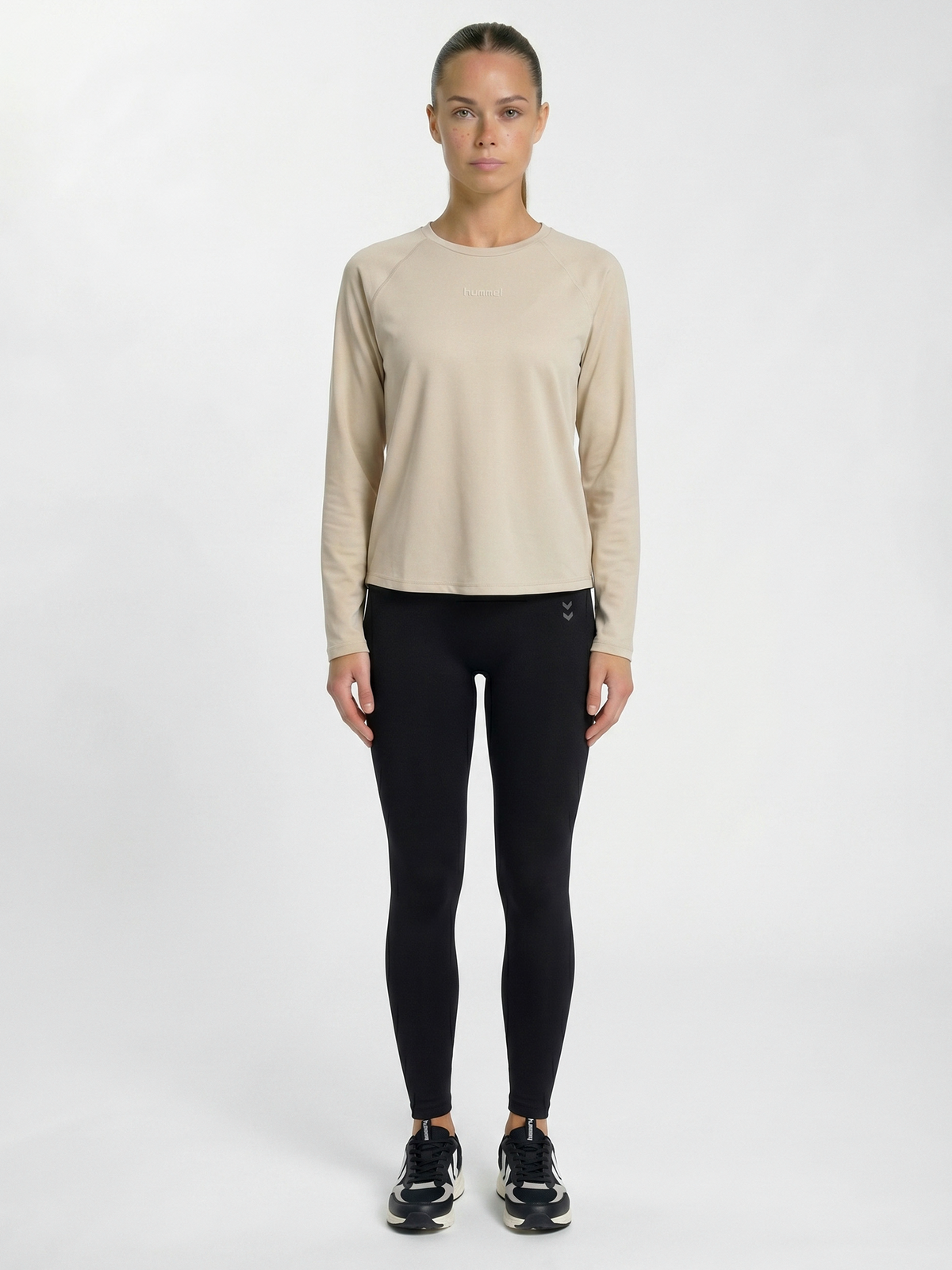 hmlVERA TECH T-SHIRT L/S