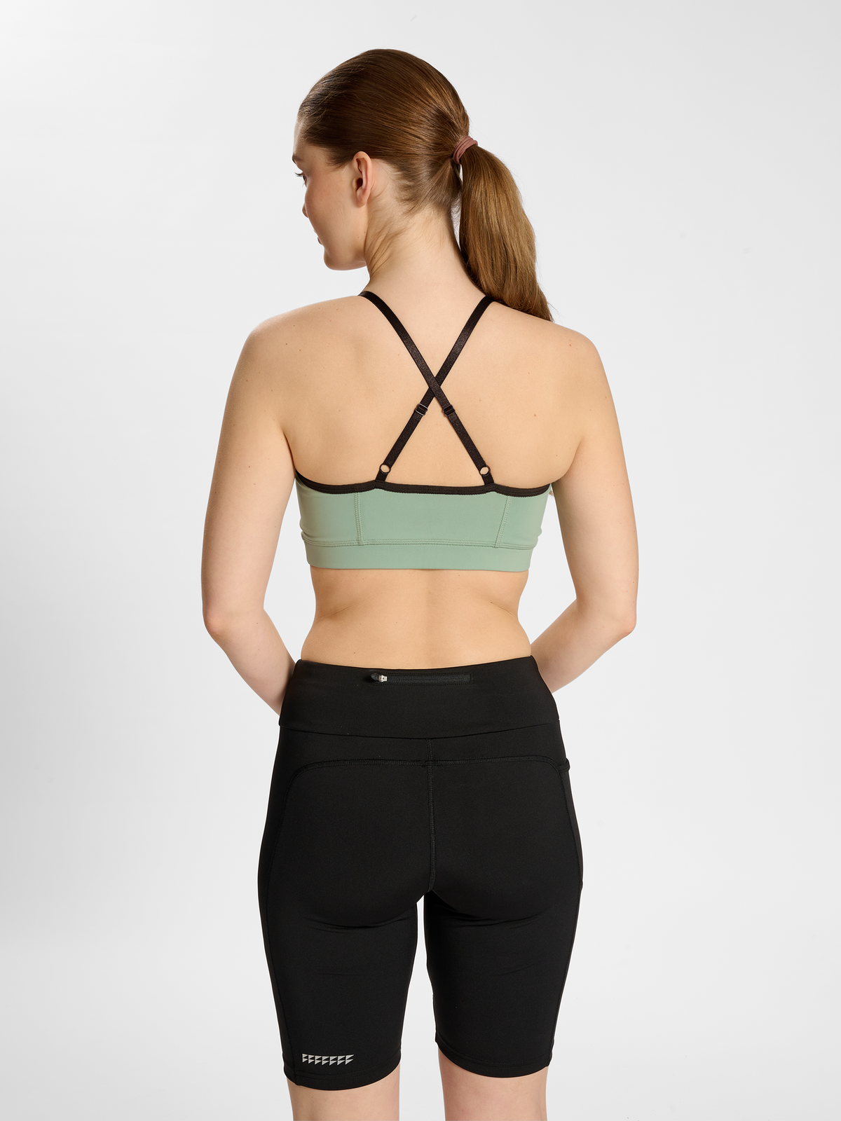nwlAUGUSTA BRA WOMAN