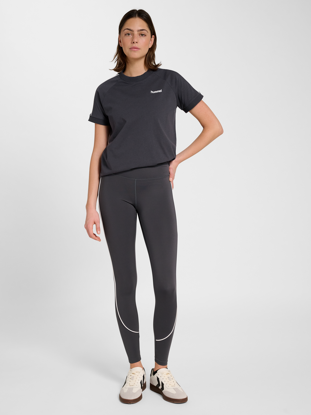 hmlPULSE PIPING W T-SHIRT S/S