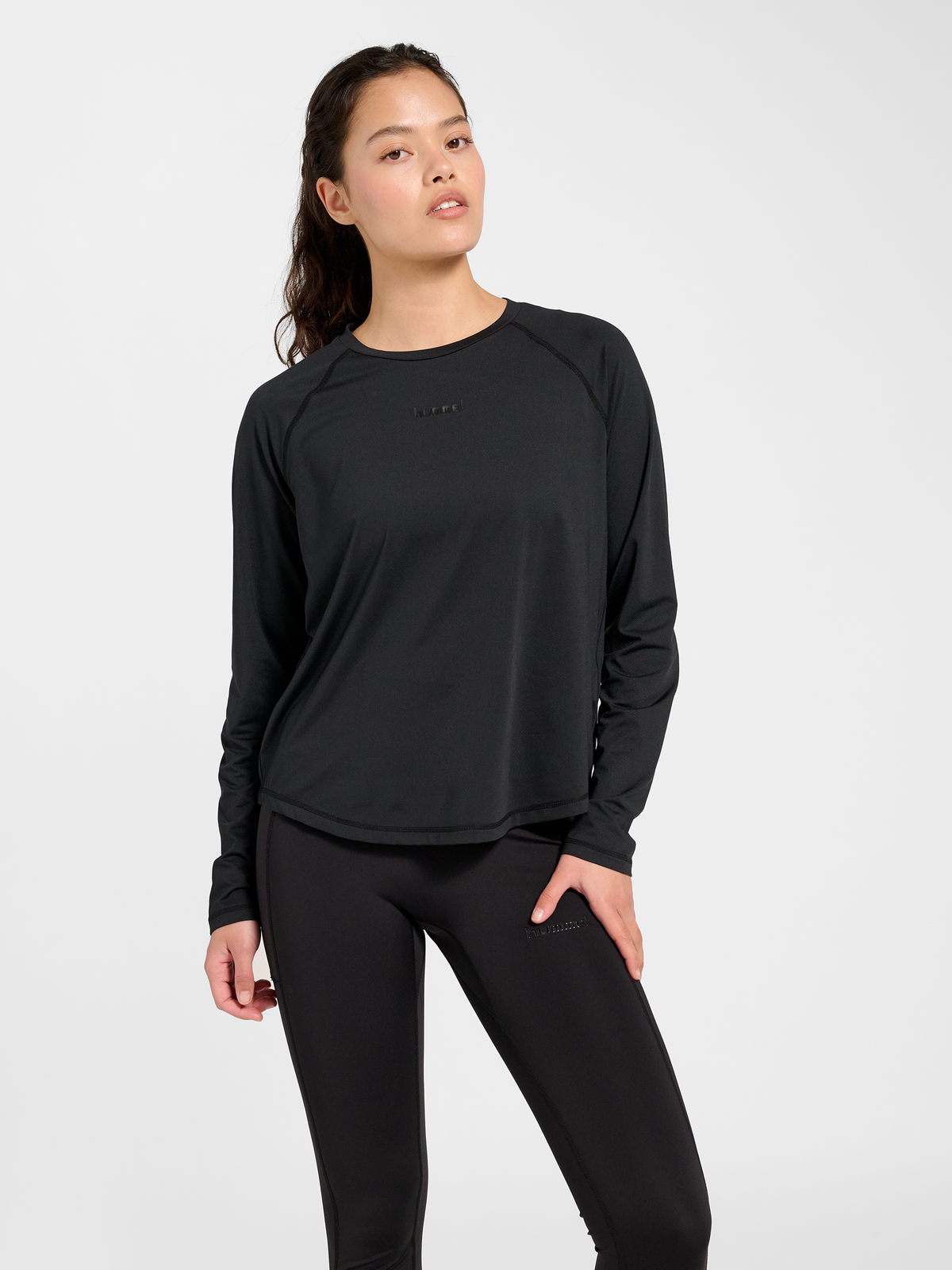 hmlVERA TECH T-SHIRT L/S