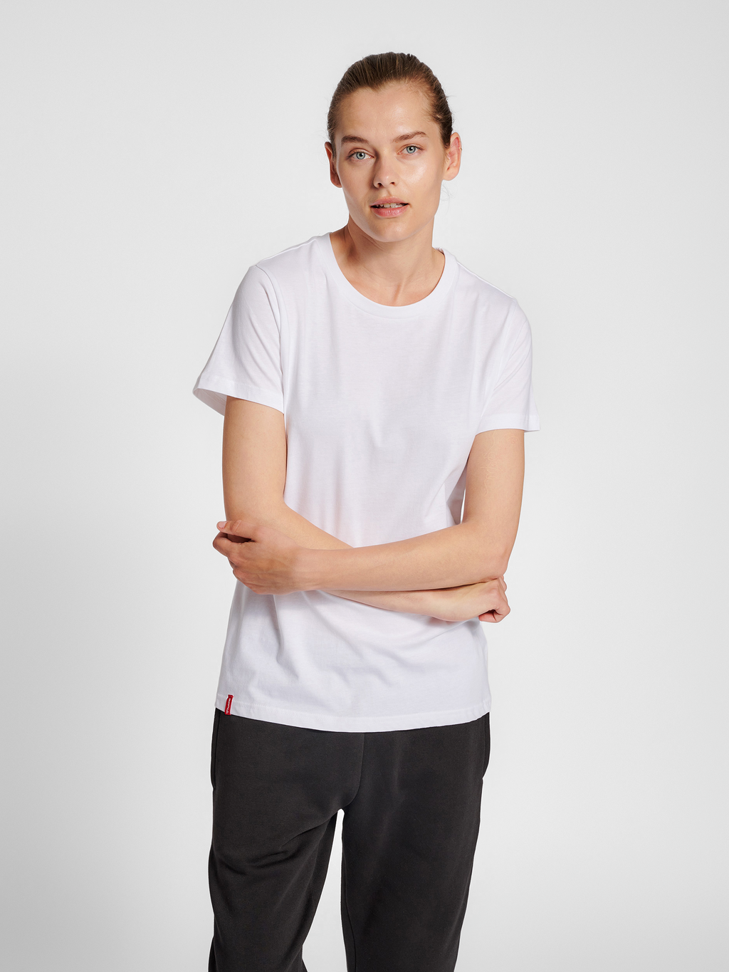 hmlRED BASIC T-SHIRT S/S WOMAN