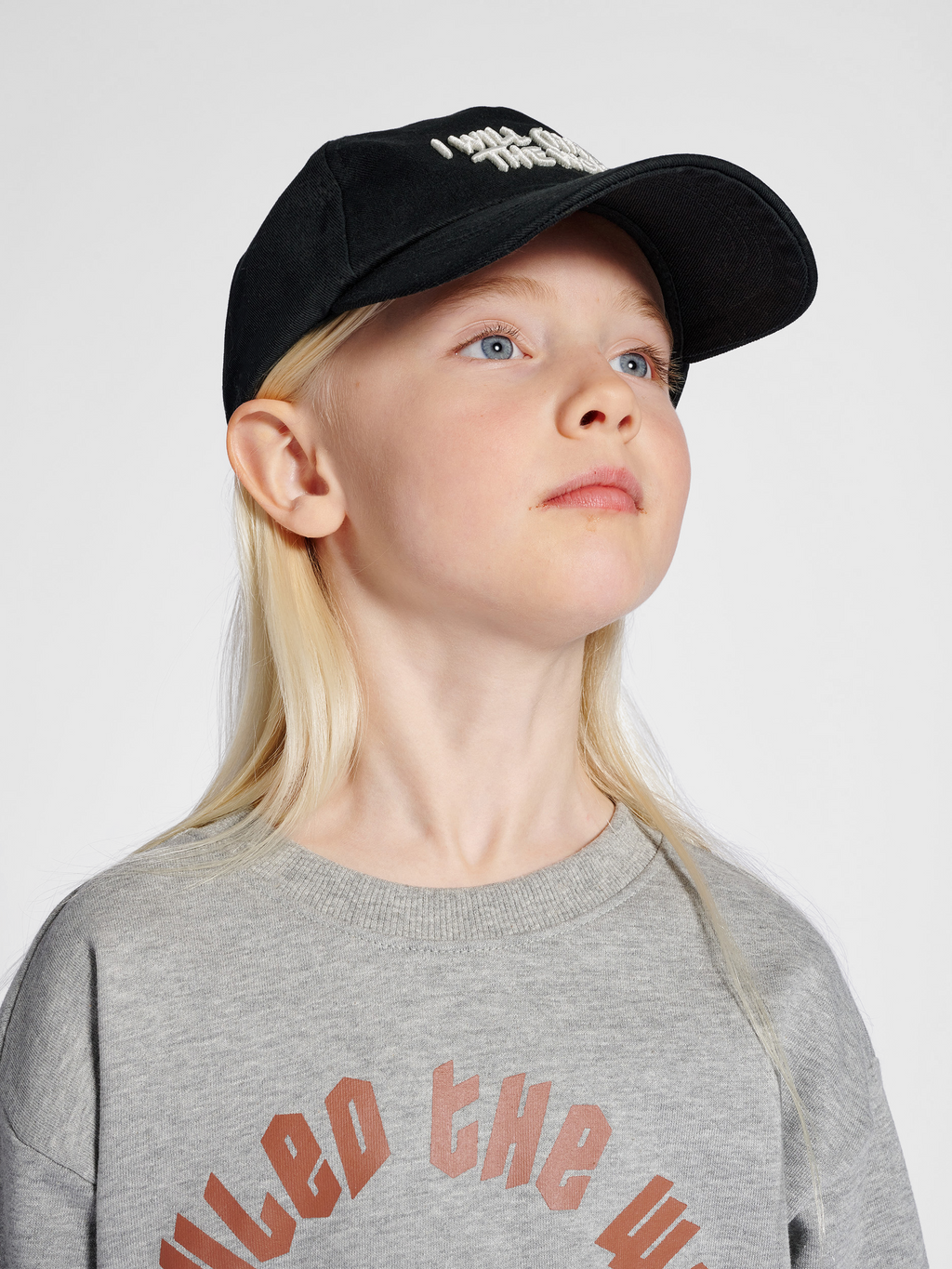 stsWORLD CAP