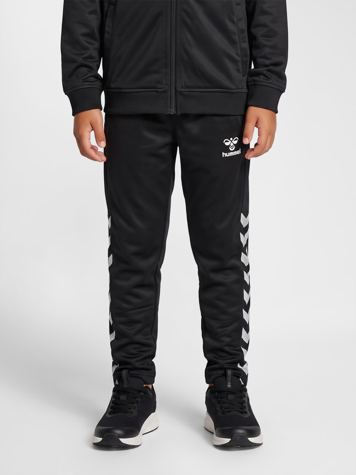 PLAYFUL TRACKSUIT KIDS