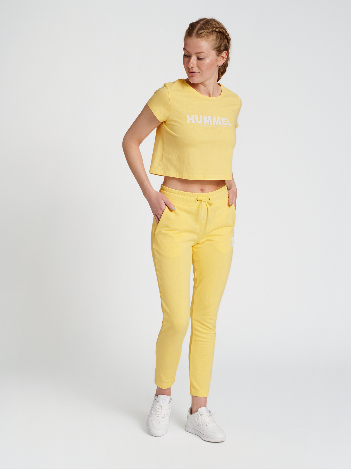 hmlLEGACY WOMAN CROPPED T-SHIRT