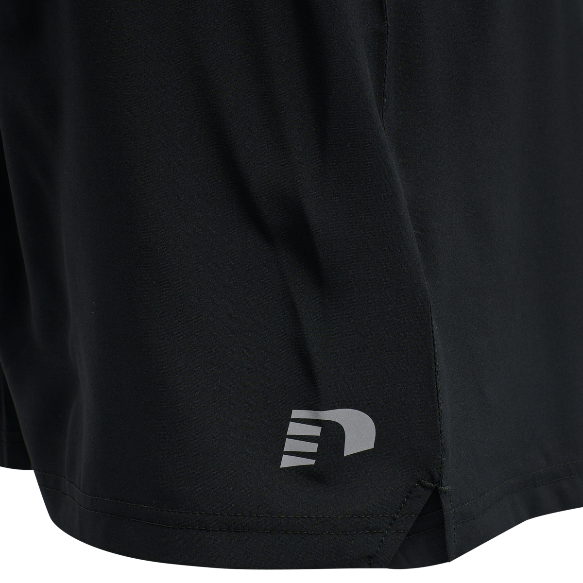 MEN CORE RUNNING SHORTS