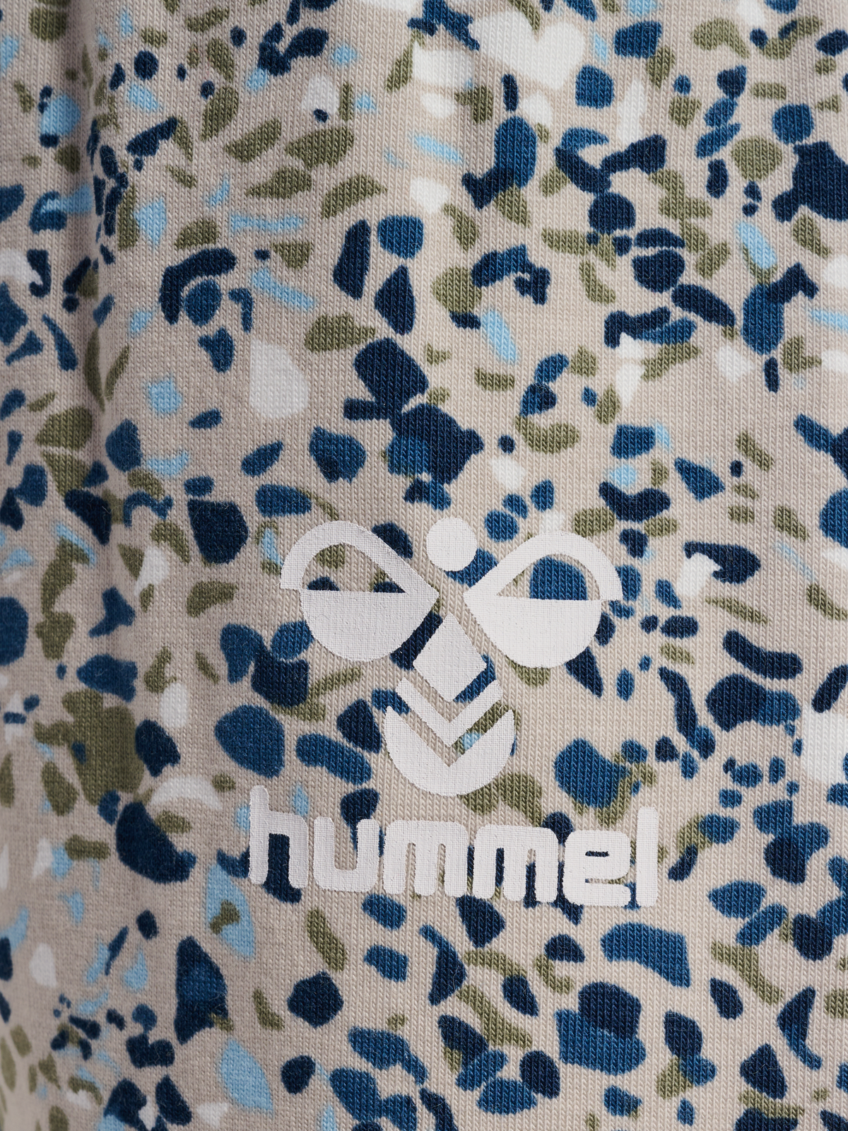 hmlPERSON AOP SHORTS