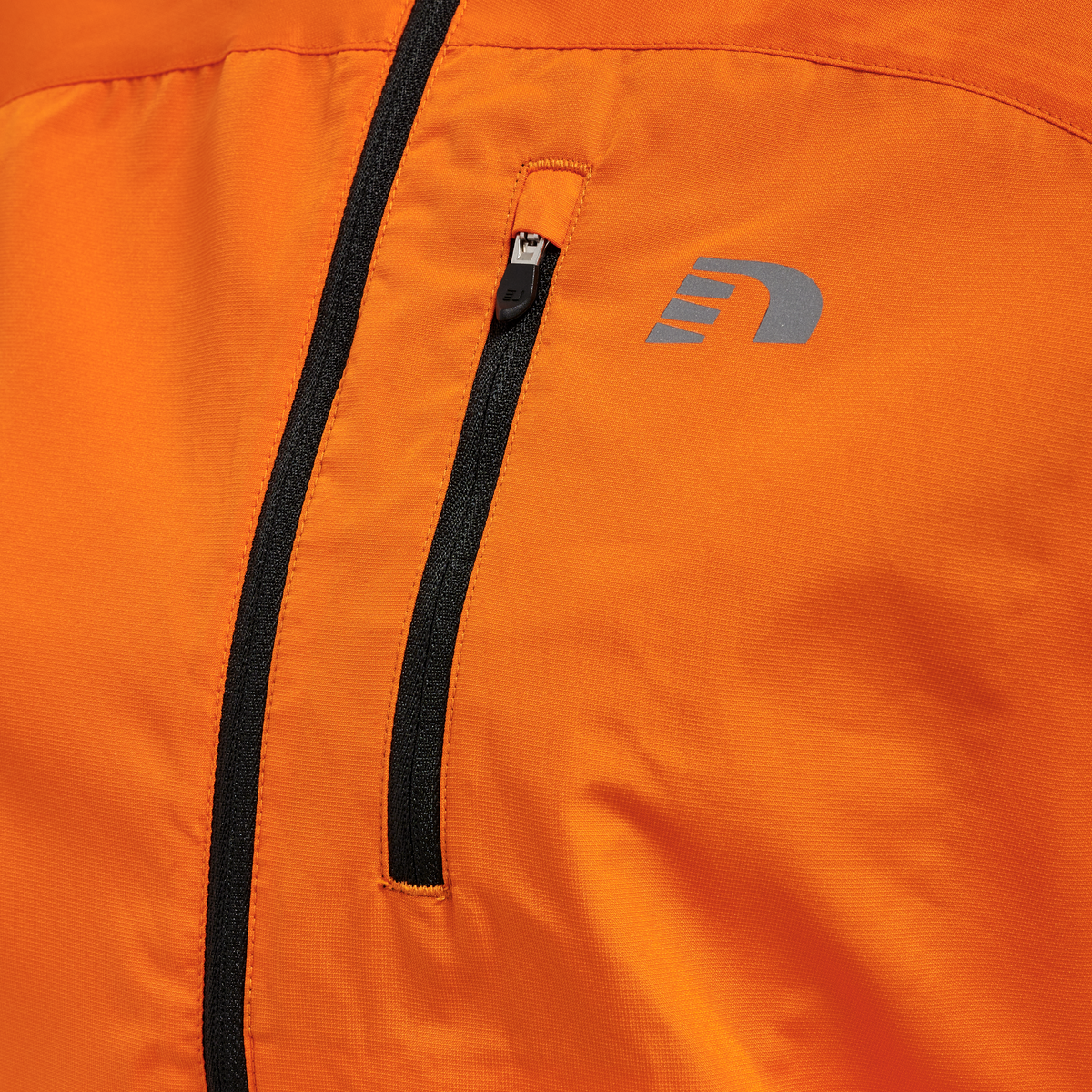 WOMEN'S CORE JACKET