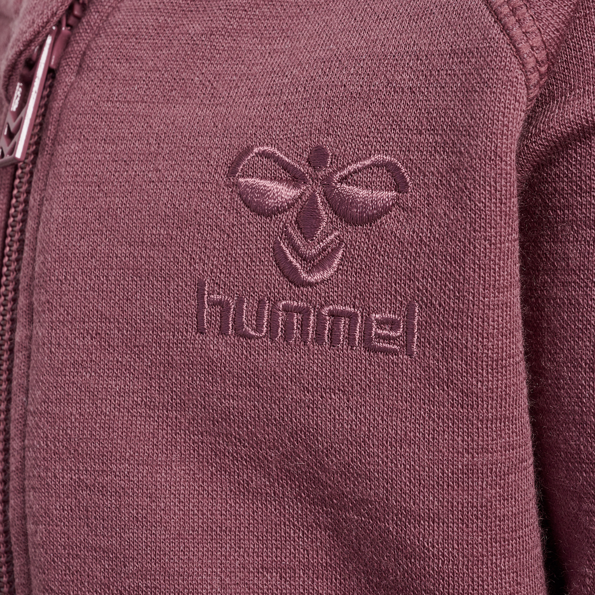 hmlBELLO SUIT